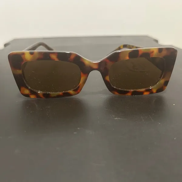 Tortoise Shell Sunglasses Brown - Image 9