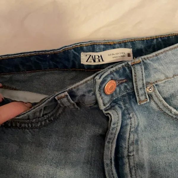 MOVING SALE!! NWOT Zara high waisted denim shorts! - Image 2