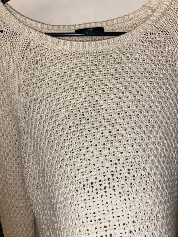 H&M Cream Colored Knit Sweater - Image 3