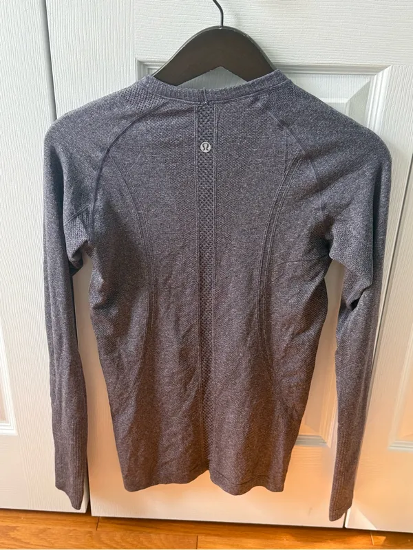 Lululemon Swiftly Tech Long Sleeve in Dark Purple - Image 3