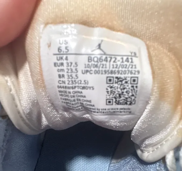 Air Jordan 1 Mid High Top White/Blue - Image 4