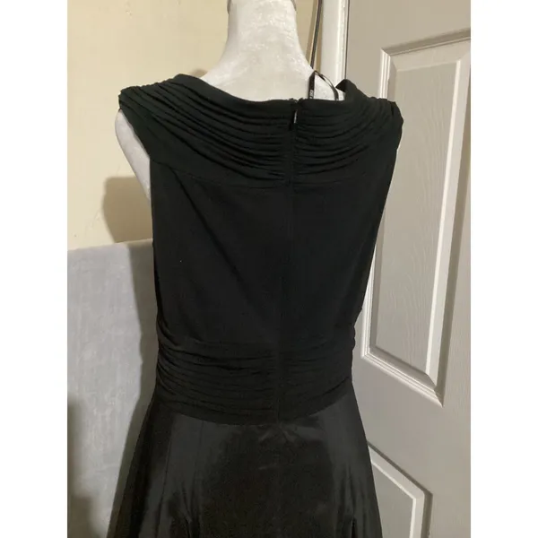 Tadashi Shoji Black Ruched V Neck Sheath Dress Size 12 - Image 5