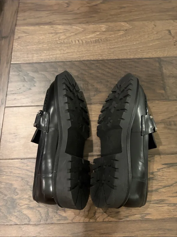 Marc Fisher Black Lug Sole Leather Loafers S. 7.5 - Image 6