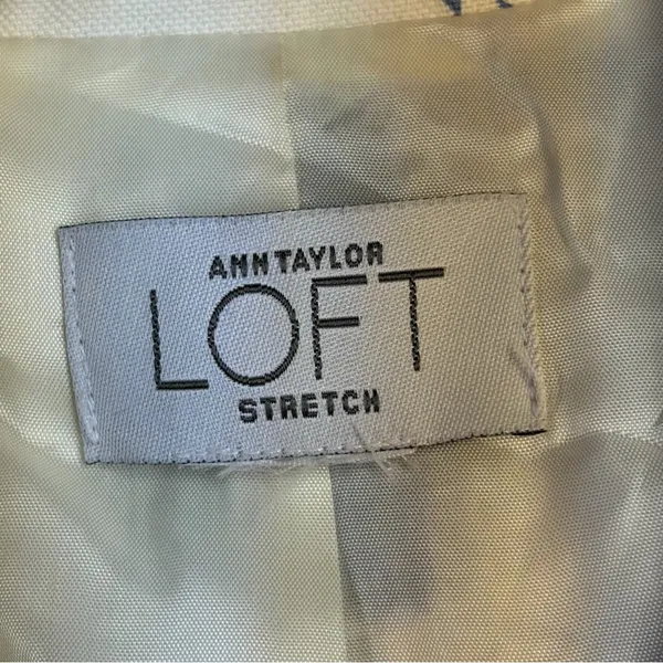 Ann Taylor Loft Blue and White Floral Jacket Size Medium - Image 7