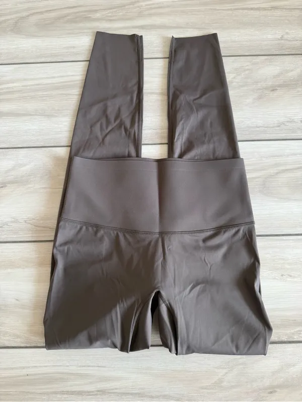 OQQ Seamless High Waist Butt Liftings Yoga Leggings Brown Medium NWT IN PKG - Image 6