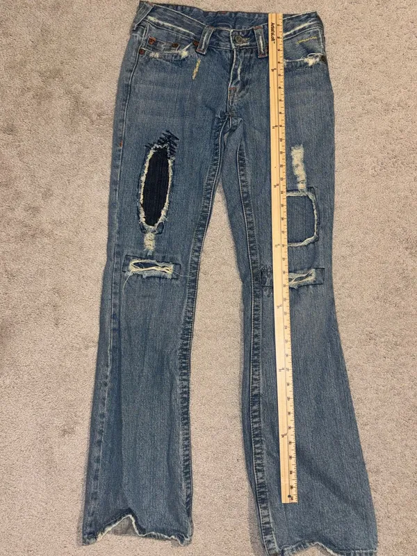 Women’s Y2K True Religion Jeans is size 27 - Image 5