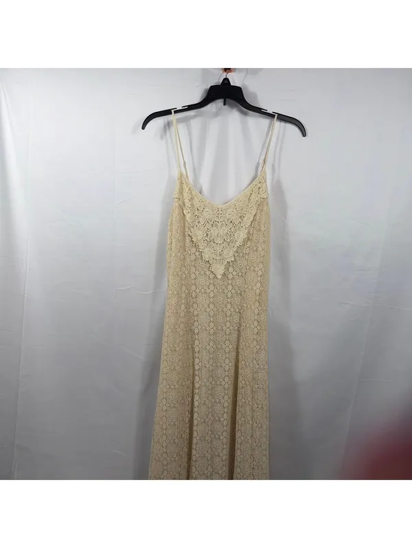 Flying Tomato Cream Crochet Lace Maxi Dress Size Medium - Image 2