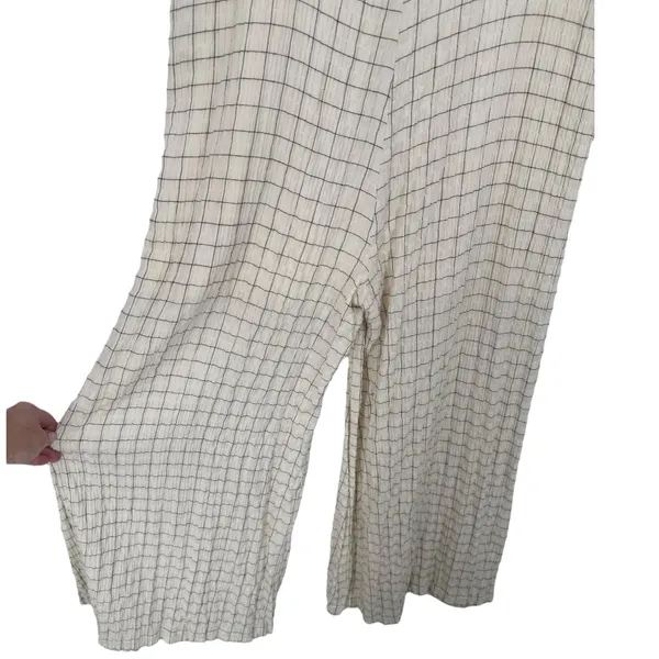 Urban Outfitters Breezy Plunging Wide Leg Sleeveless‎ Babydoll Jumpsuit Size XS - Image 10