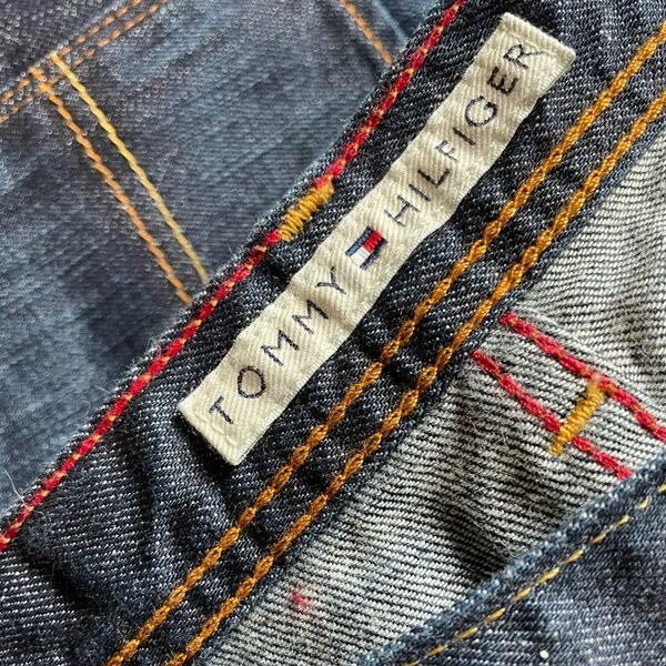 Tommy Hilfiger High Rise Straight fit Leg Dark Wash Denim Jean size 8 - Image 3