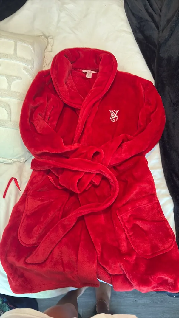 Victoria’s Secret red robe - Image 4
