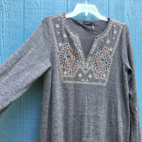 Anthropologie THML Embroidered Sweater Dress Grey v6x - Image 4