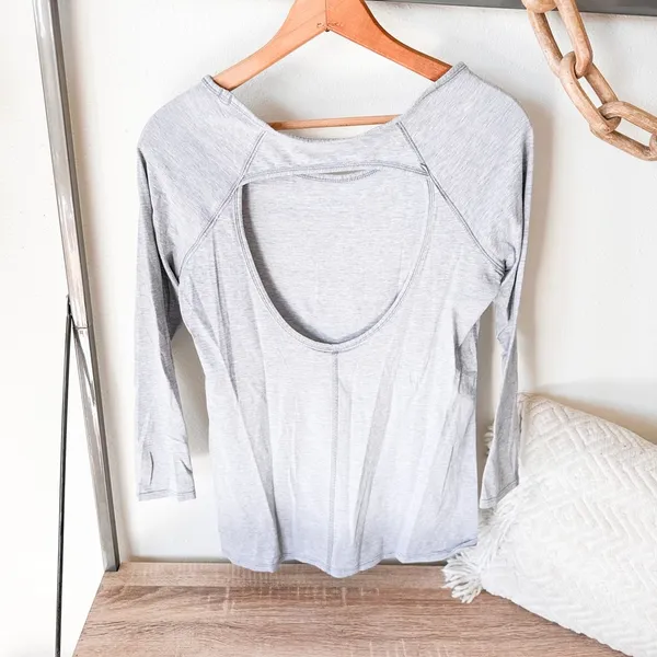 Lululemon 3/4 sleeve workout top - Image 2