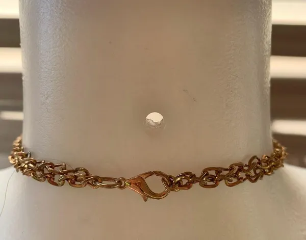 Vintage Estate Sale crystal like gold tone - Image 5