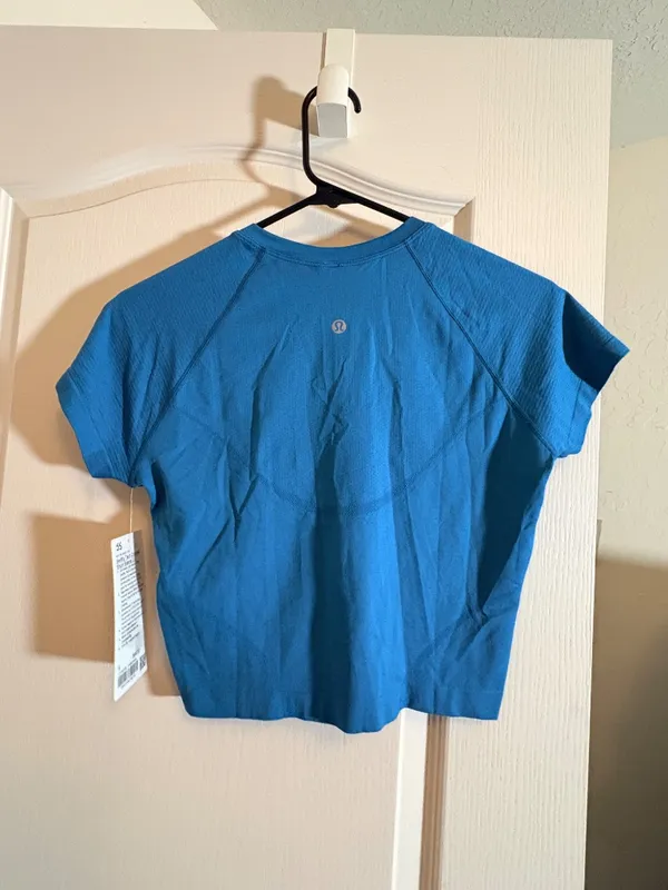 Lululemon Swiftly Tech Cropped Short-Sleeve Shirt 2.0 Hawaiian Blue - Image 3
