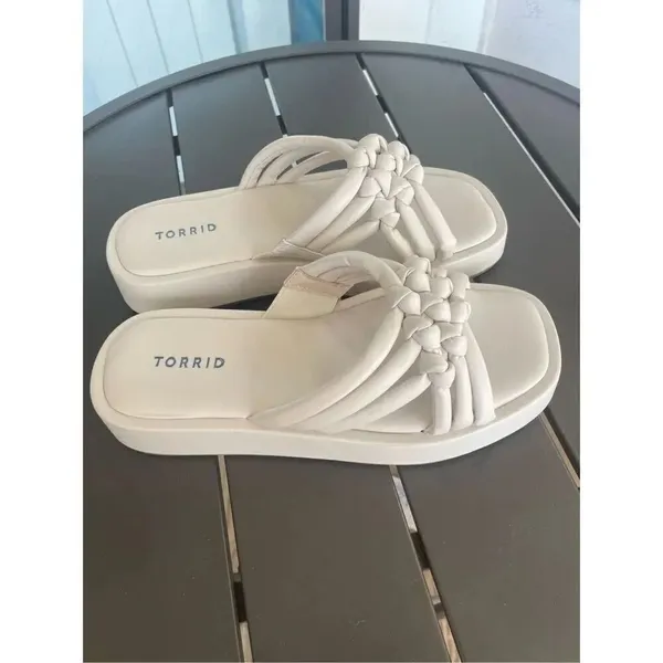 NWOB Torrid Braided Chunky Platform Slide Sandals Bone White 8.5 WW - Image 9