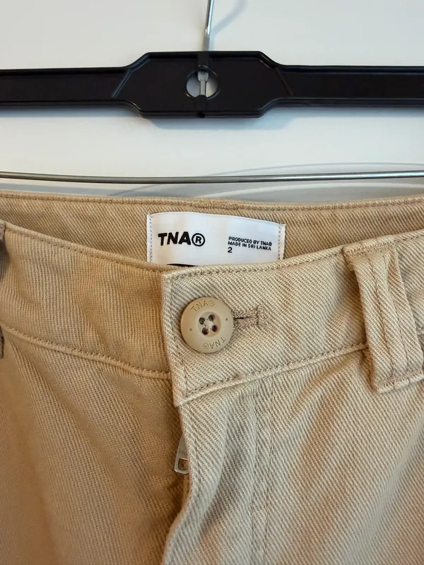 Aritzia Cargo Pants TNA - Image 2