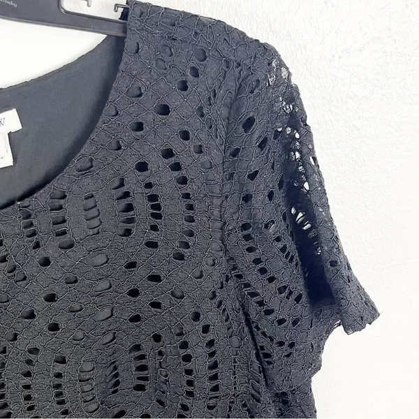 J. CREW Factory Black Eyelet Overlay Short Sleeves Blouse, Size 8 Casual Neutral - Image 6