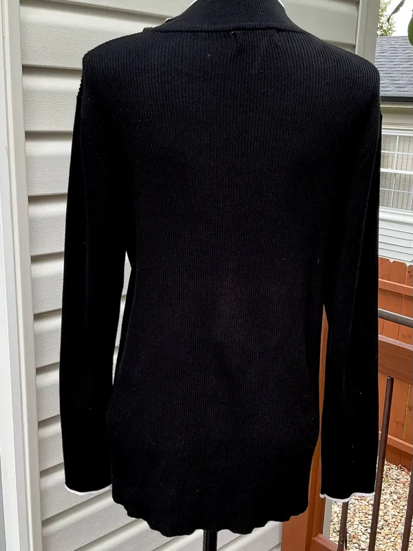 Calvin Klein Ribbed Button-Shoulder Women's Sweater🖤 - Image 2
