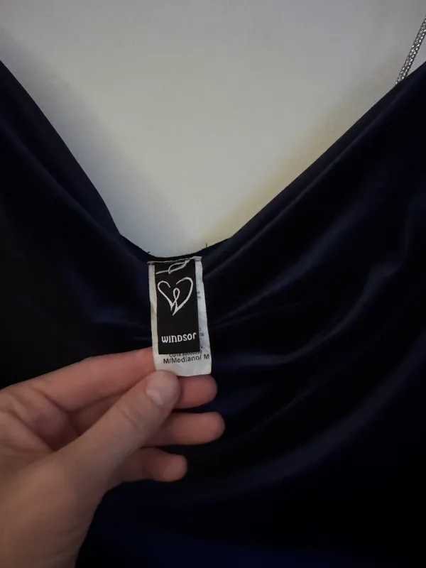 Velvet Dress With Slit - Image 4