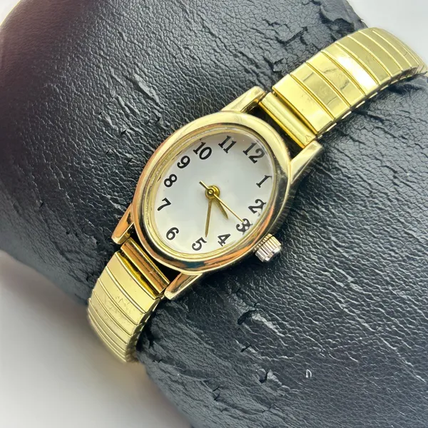 Gold-tone Oval Case Stainless Steel Stretch Band Women’s Watch Working - Image 2