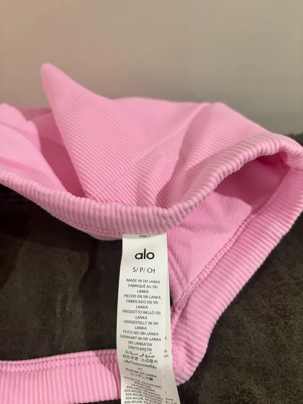 Alo Yoga Tank Top - Image 4
