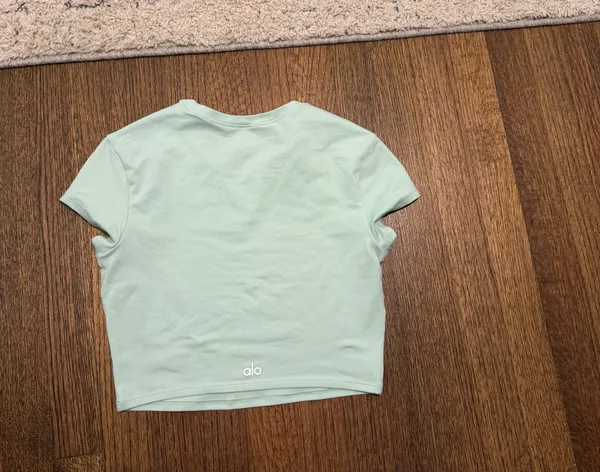 Alo Green Alosoft Short Sleeve Round Neck Crop Finesse Top - Image 5