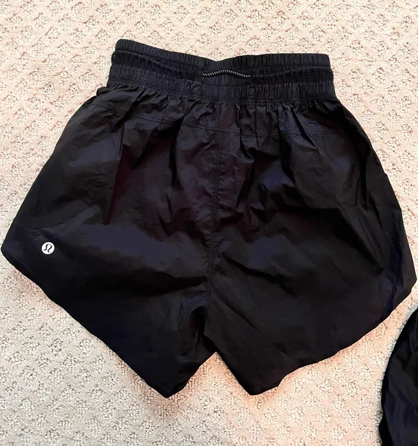 Lululemon Step Out High-Rise Short (NWT) - Image 3