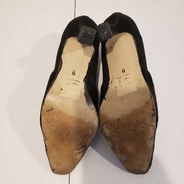 VTG Bisou Bisou Black Pumps Size 6 - Image 6