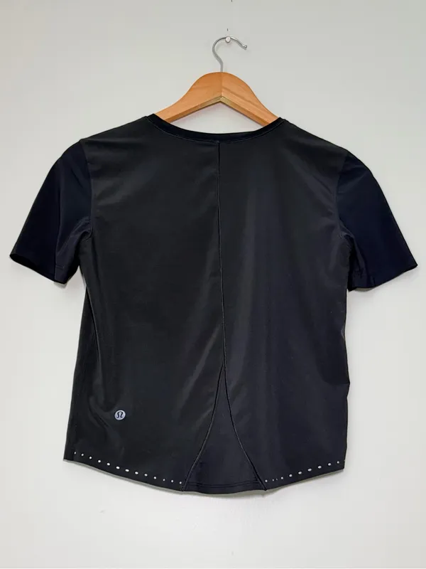 Lululemon Lightweight Stretch Running T-Shirt - Image 2