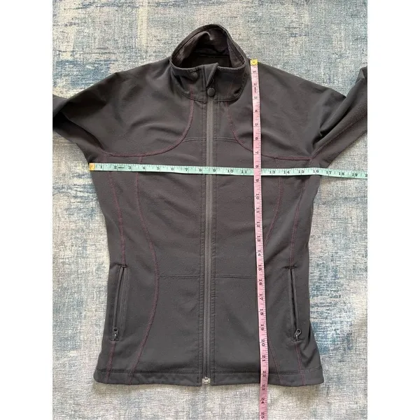 Lululemon Charcoal Gray and Pink Shape Jacket Size 6 - Image 5