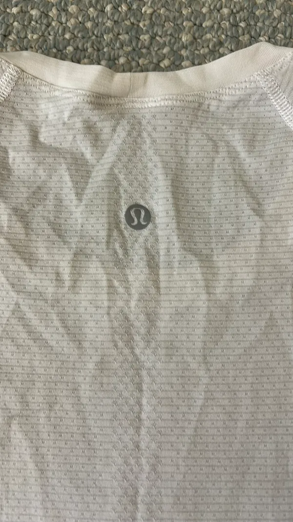 Lululemon White Swiftly Tech Short Sleeve 2.0 - Image 3