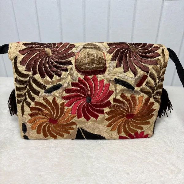 Boho Floral Embroidered‎ with tassels Women's crossbody Bag - Image 3