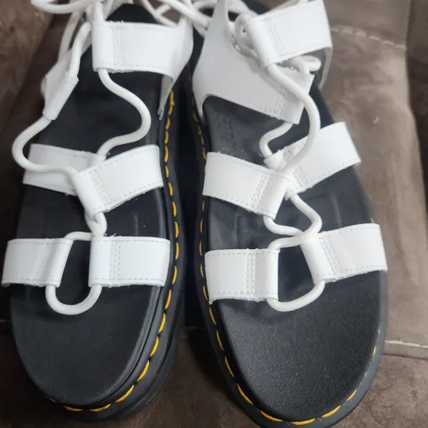 - Dr. Martens Sandals | Nartilla Leather Size 9 SH 2 - Image 12