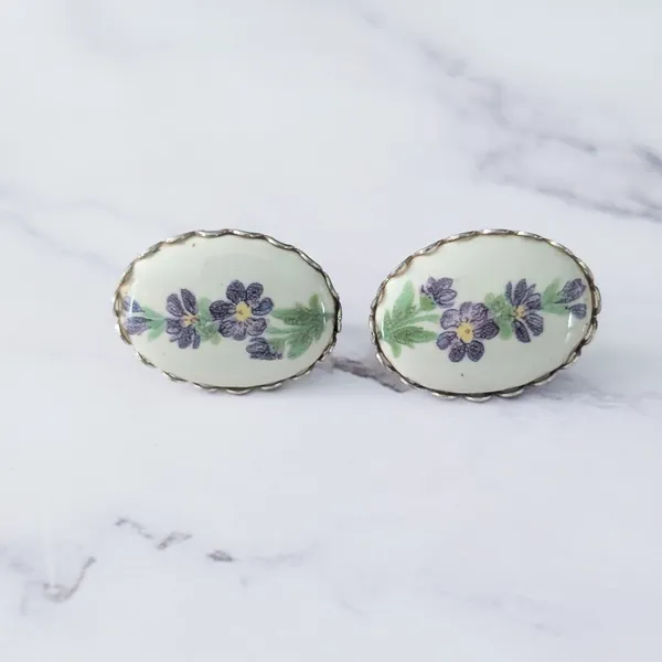 Vintage Screw On Earrings 1" Cream Oval with Purple Flowers - Image 2