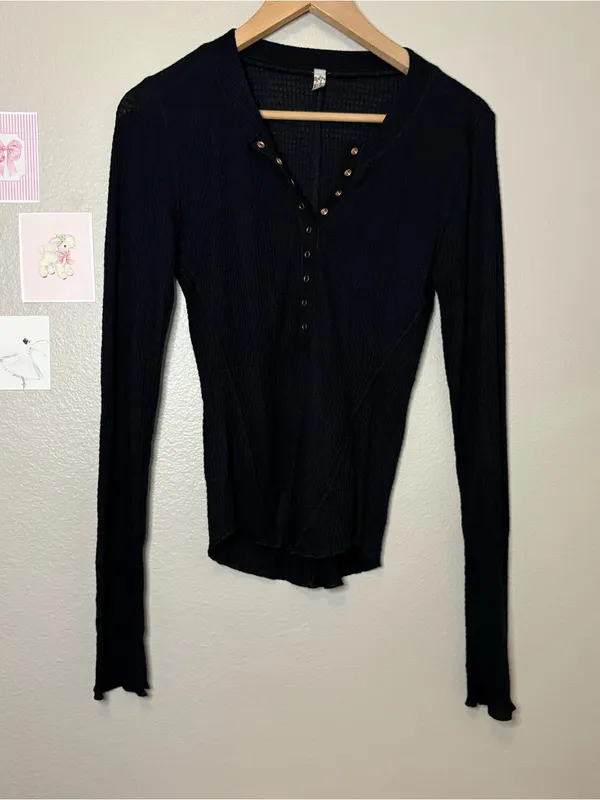 Free people bohochic Black LongSleeve Waffle Henley Top casual fall dark coquett - Image 4