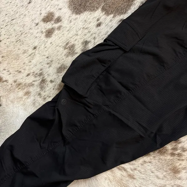 LULULEMON Dance Studio Relaxed-Fit Mid-Rise Cargo Jogger In‎ Black Size Large - Image 4