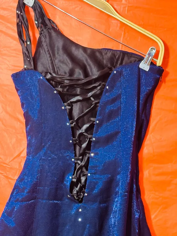 Elegant One-Shoulder Navy Asymmetrical Dress - Image 6