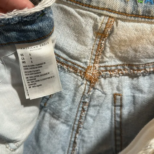 American Eagle size 6 High Rise rainbow patchwork 90’s Boyfriend Shorts - Image 7