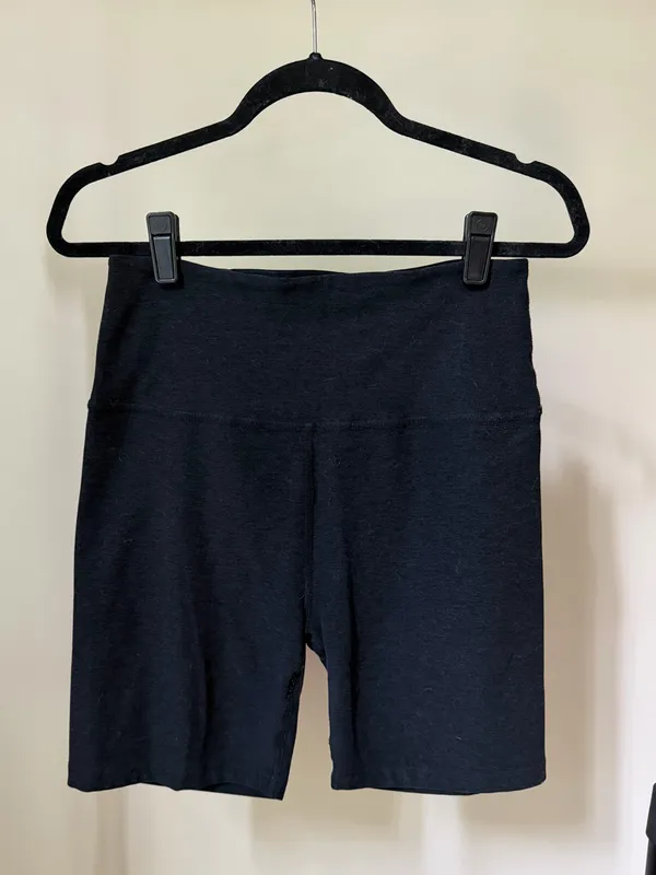 Beyond Yoga Gabriela Spacedye High Waisted 7” Biker Shorts Black, Size XL - Image 2