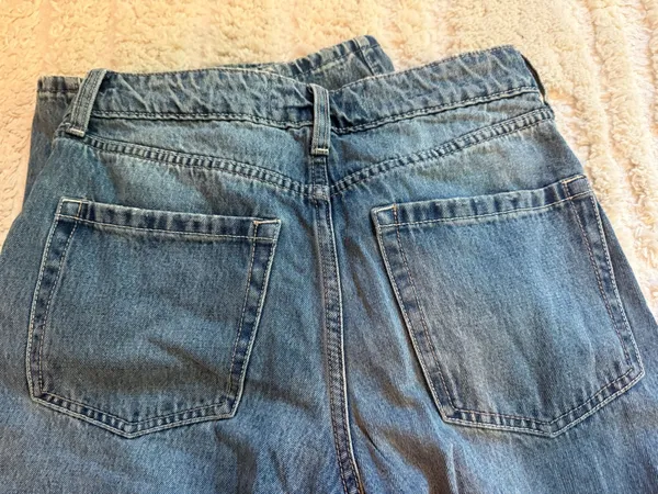Hollister high rise baggy jeans - Image 5