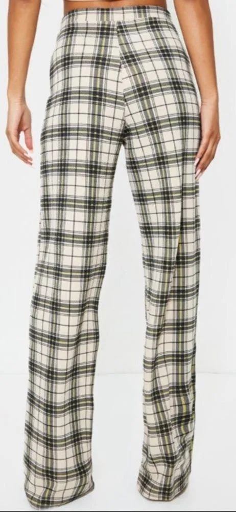 Pretty Little Thing Black Print Wide Leg Pants - Image 4