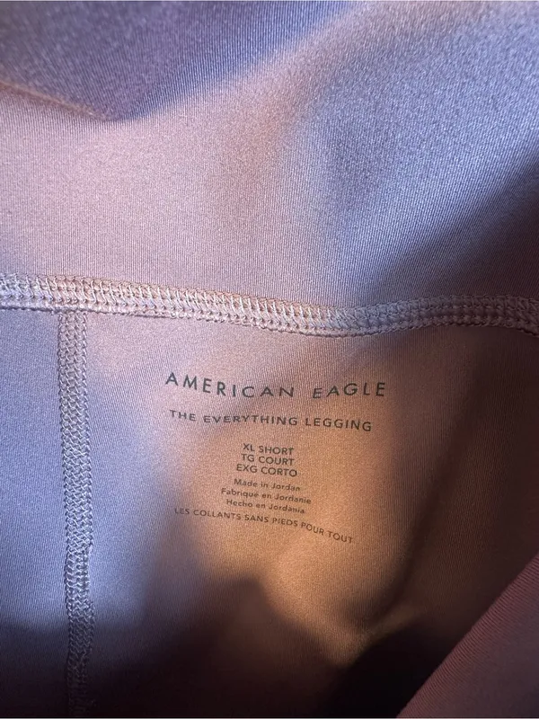 L14. American Eagle- Mauve Rose High-Waist Cropped Leggings - Image 2