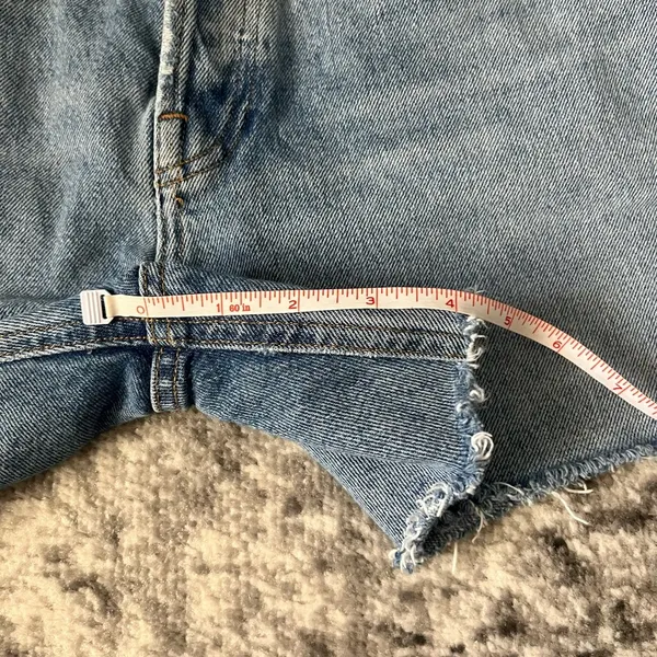 AGOLDE Riley High Rise Slim Short – Snapshot - Image 6