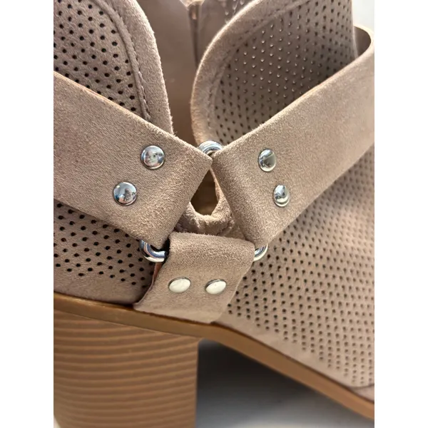 Fergalicious Augustine Taupe‎ Perforated Peep Toe Ankle Boots Tan 8.5M Studded - Image 4