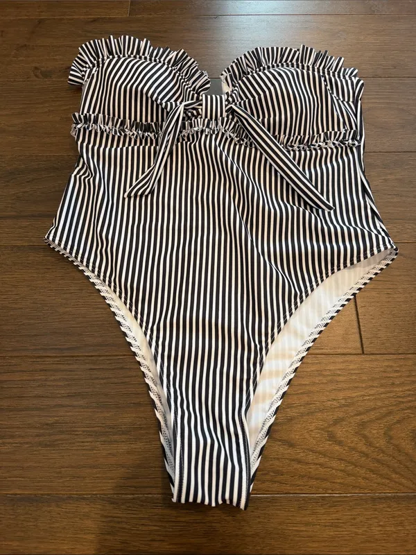 SHEIN Black & White Striped Women’s ' One-Piece Swimsuit Size Large - C45-055 - Image 4