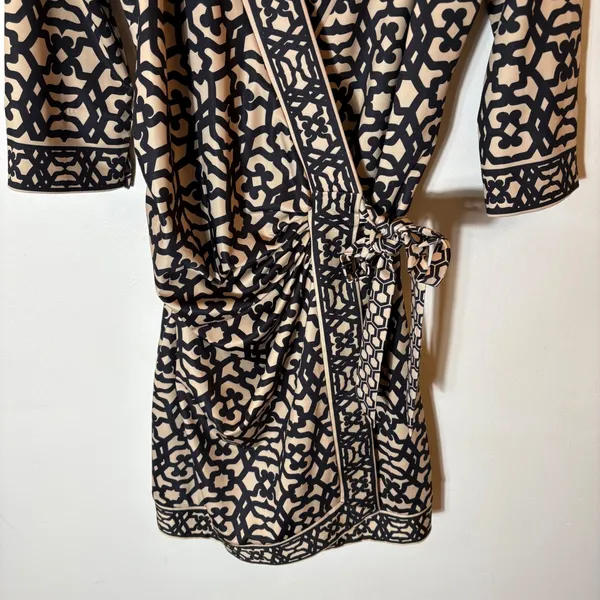 Gretchen Scott 3/4 Sleeve Jersey Wrap It Up Dress in Rio‎ Print Size XS - Image 3