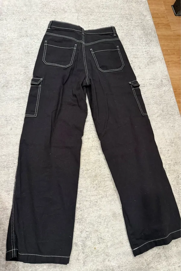 H&M Black Cargo Pants - Image 2