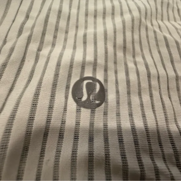 Lululemon All Tied Up Sport Tank, size 8 - EUC! - Image 5