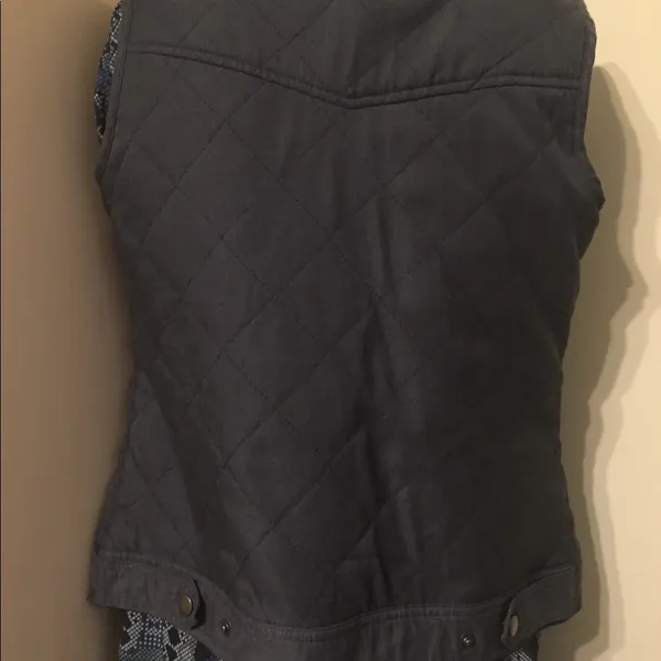 MAGELLAN Outdoors 🛍 BLACK SPORTS VEST SIZE S🛍LINED INSIDE - Image 5