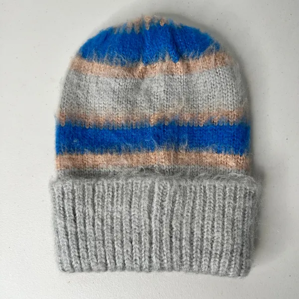 Free People Grey Striped Beanie Hat NWT - Image 4